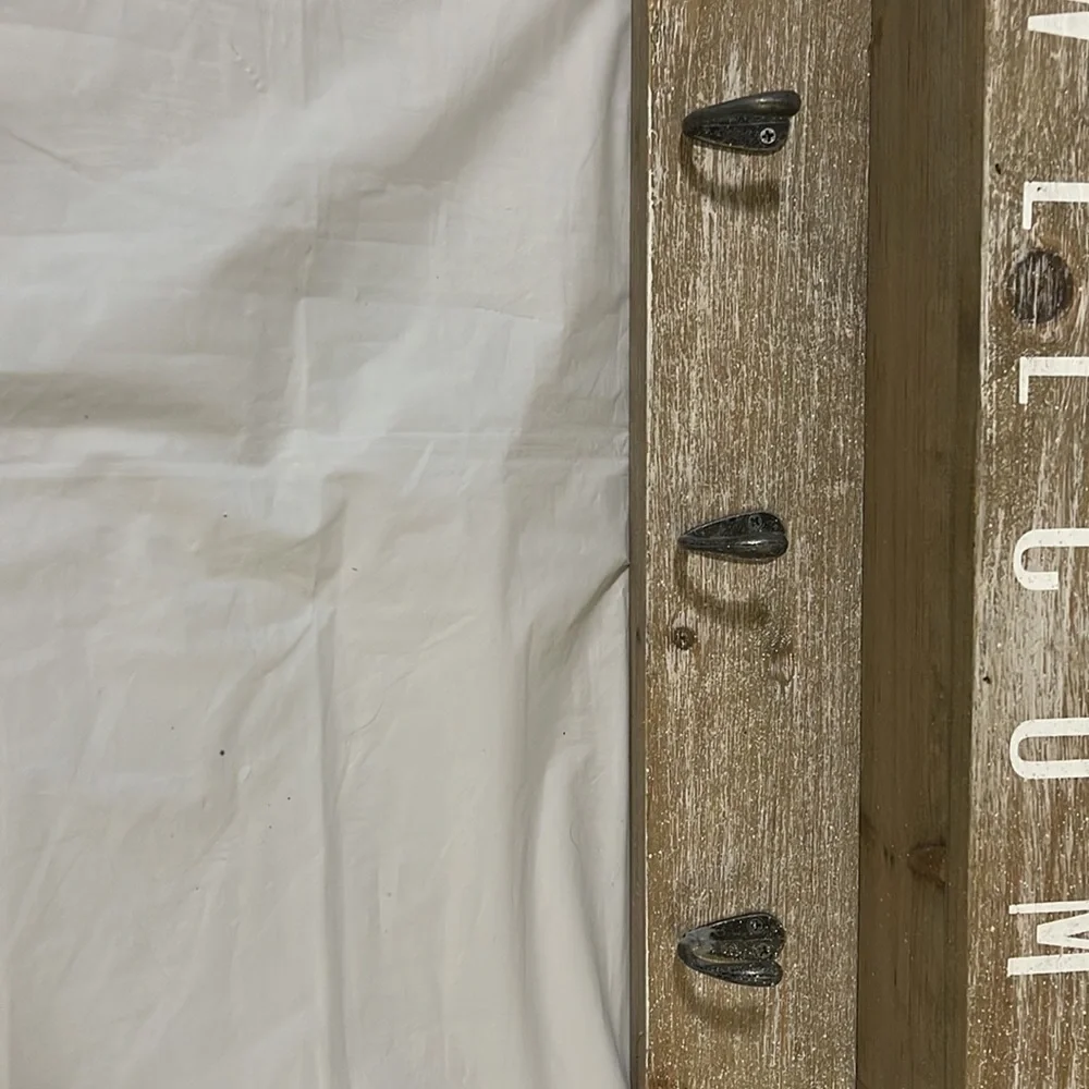 Rustic welcome wall hanging for mail, keys, dog leashes, etc